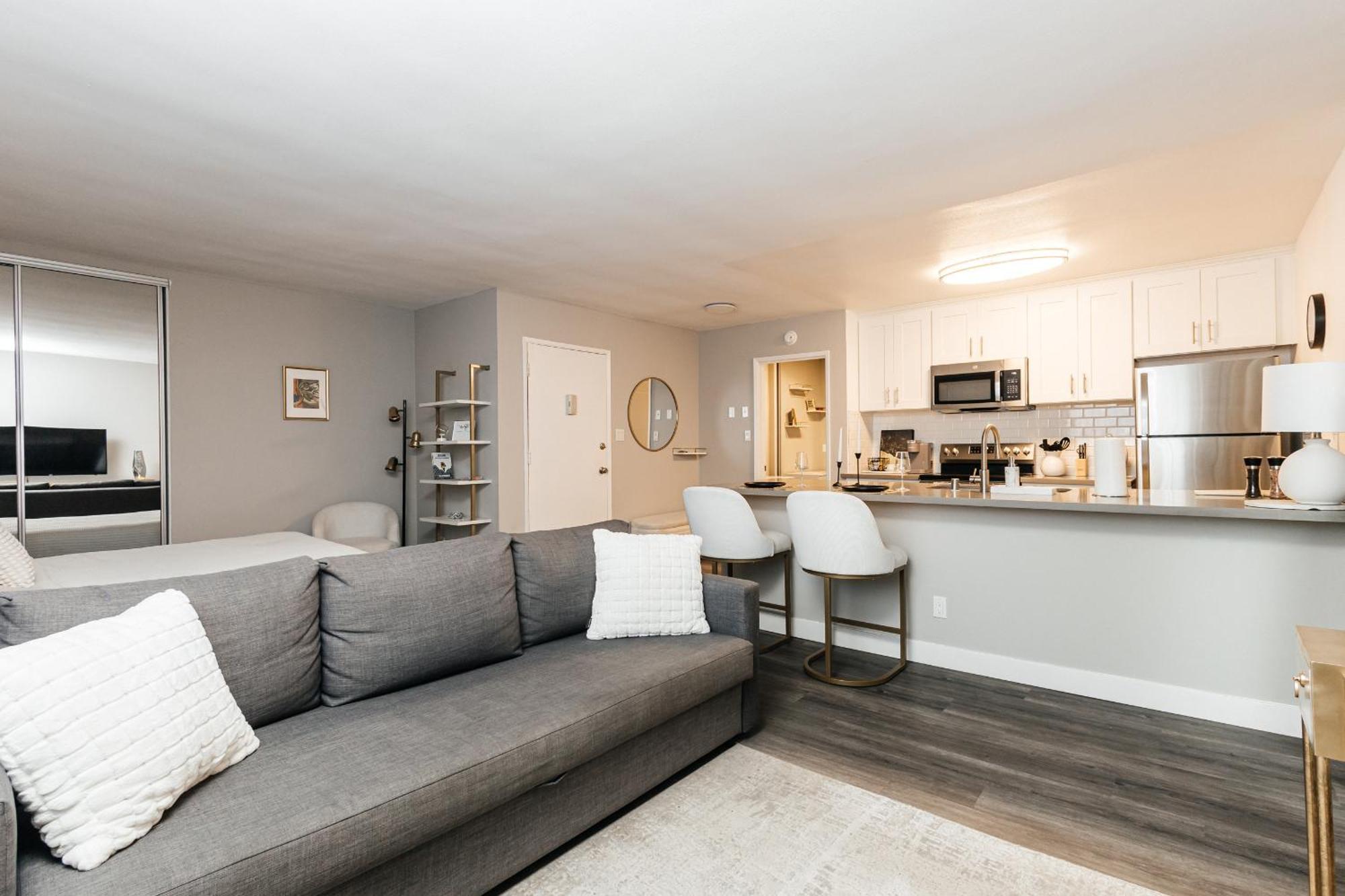 Lovely In Santamonica Apartment *
